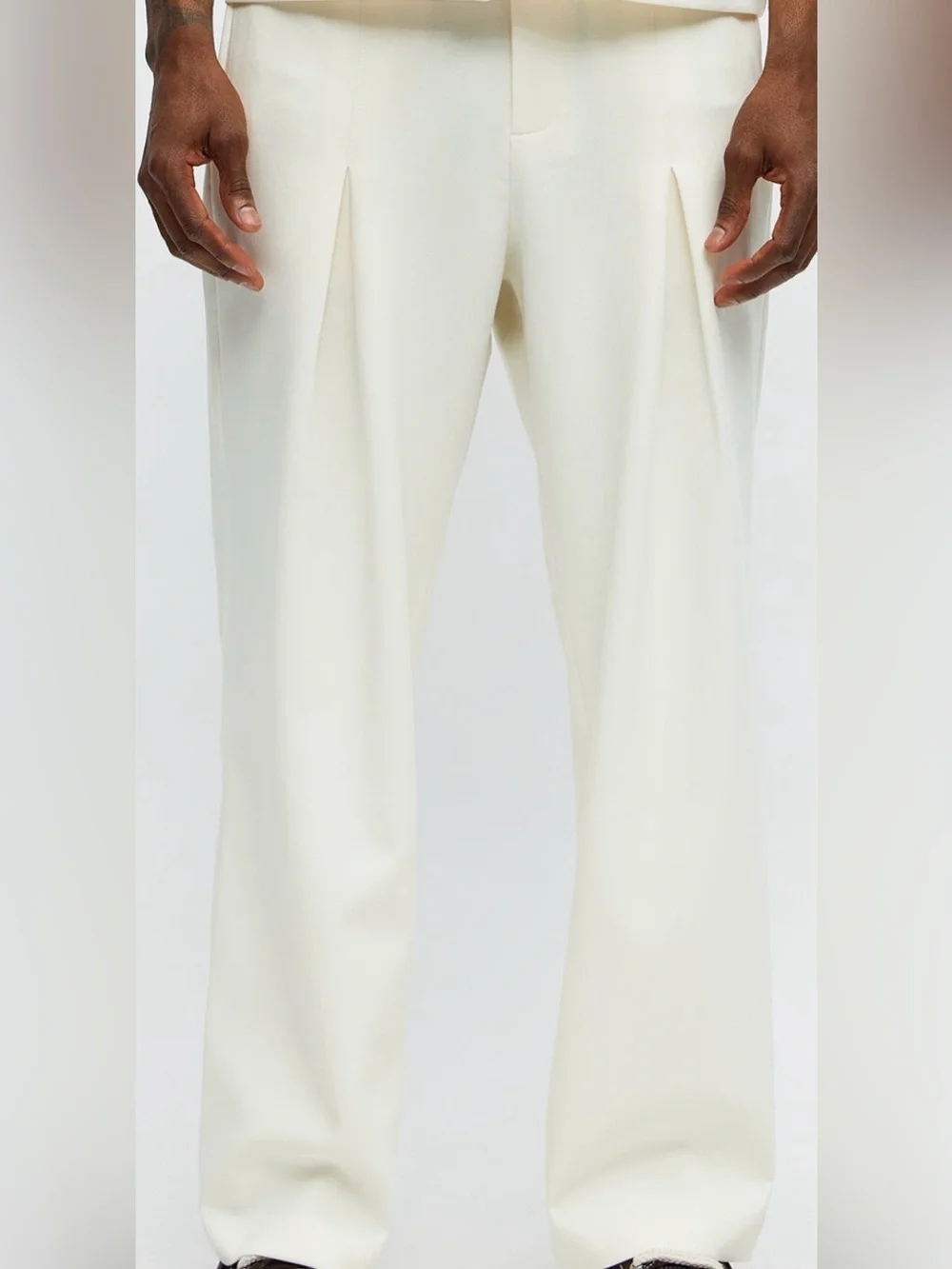 NWT Nova men Cream Wide-Leg Pleated Dress trousers size 36